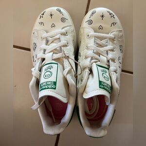 NWT André Saraiva x Stan Smith Little Kid 'The World Needs Love' - no box